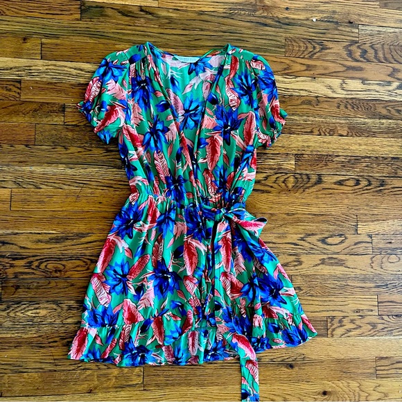 Zara Dresses & Skirts - Zara Flirty  Wrap Dress